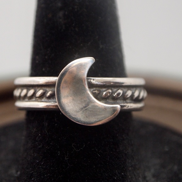 Moon ring - Picture 5 of 6